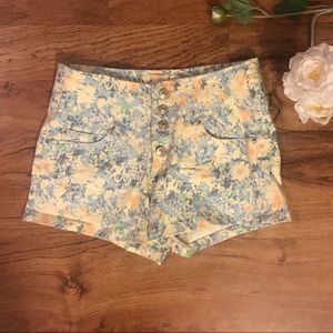 ✨Moving Sale✨ Floral Print High Waisted Shorts